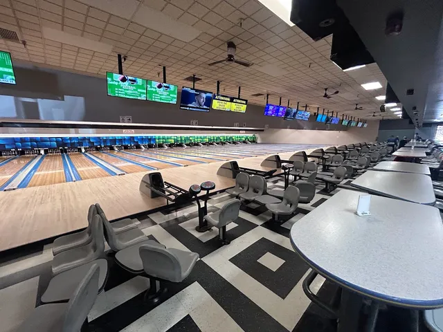 Mira Mesa Lanes, photo 2