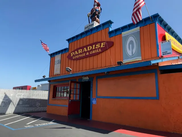 Paradise Lounge & Grill - San Diego's Best Sports Bar, a happy hour spot in San Diego
