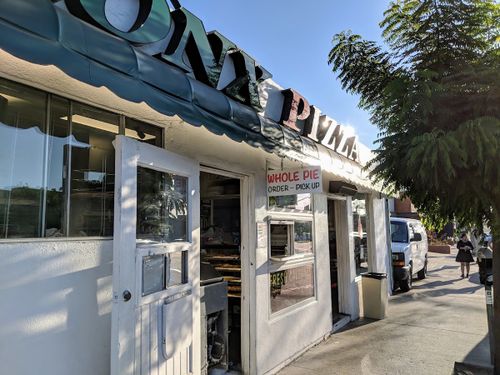Bronx Pizza, a happy hour spot in San Diego