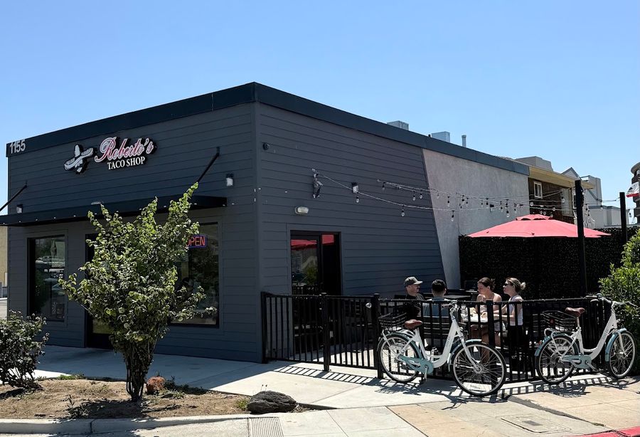Roberto's Taco Shop