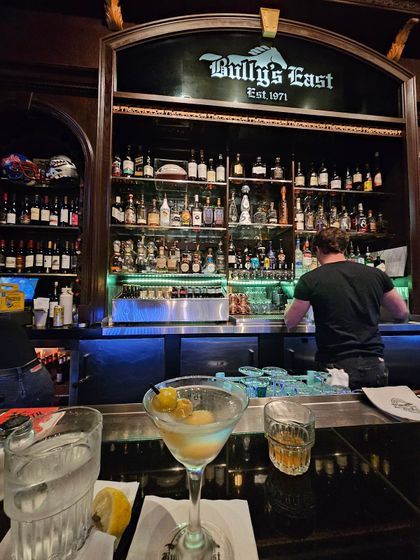 Bully's East Prime Bistro Sports Bar, photo 3