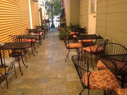 Hanna's Gourmet, a happy hour spot in San Diego