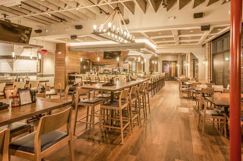 Brigantine Seafood & Oyster Bar, a happy hour spot in San Diego