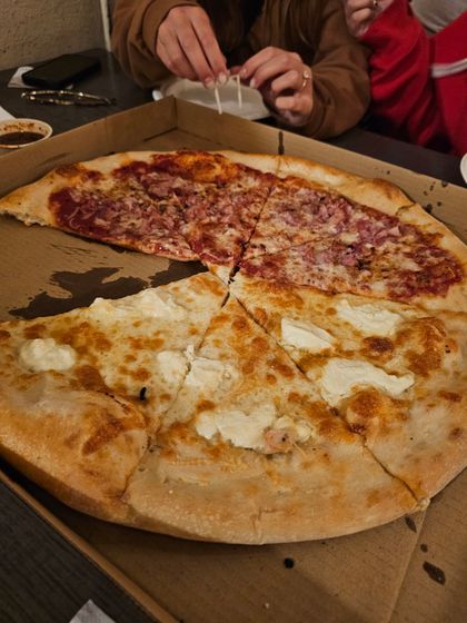Village Pizzeria, photo 4