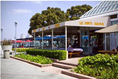 Lil Piggy's Bar-B-Q, a happy hour spot in San Diego